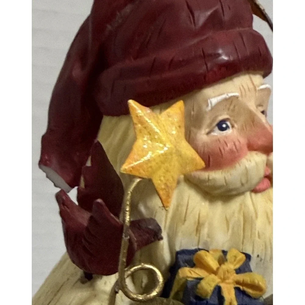 Charming Vintage Santa - Classic Christmas Decor‎ With A Minor Flaw